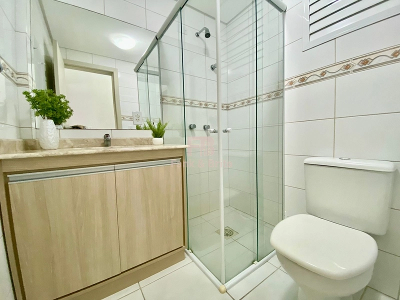 FRENTE AVENIDA COM VISTA MAR: 23ª foto da galeria de imagens do imóvel