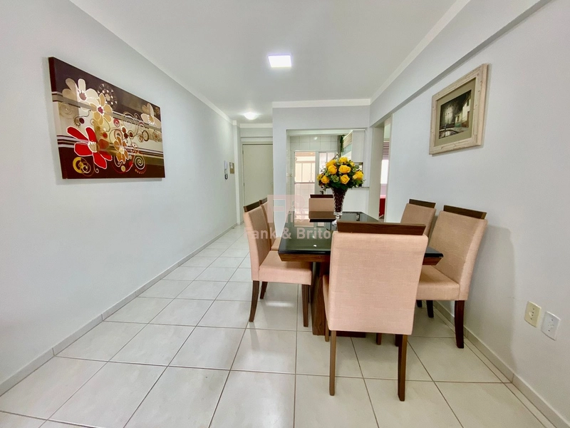 FRENTE AVENIDA COM VISTA MAR: 12ª foto da galeria de imagens do imóvel