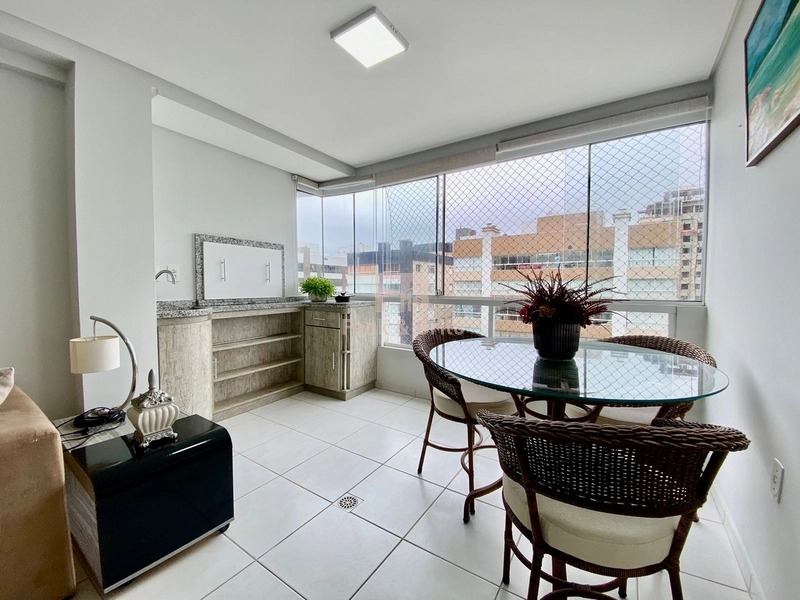 FRENTE AVENIDA COM VISTA MAR: 5ª foto da galeria de imagens do imóvel