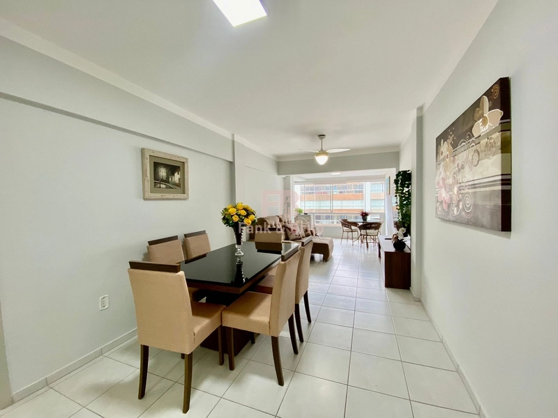 FRENTE AVENIDA COM VISTA MAR: 8ª foto da galeria de imagens do imóvel