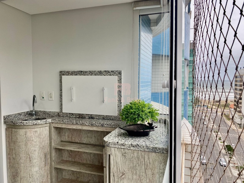 FRENTE AVENIDA COM VISTA MAR: 11ª foto da galeria de imagens do imóvel