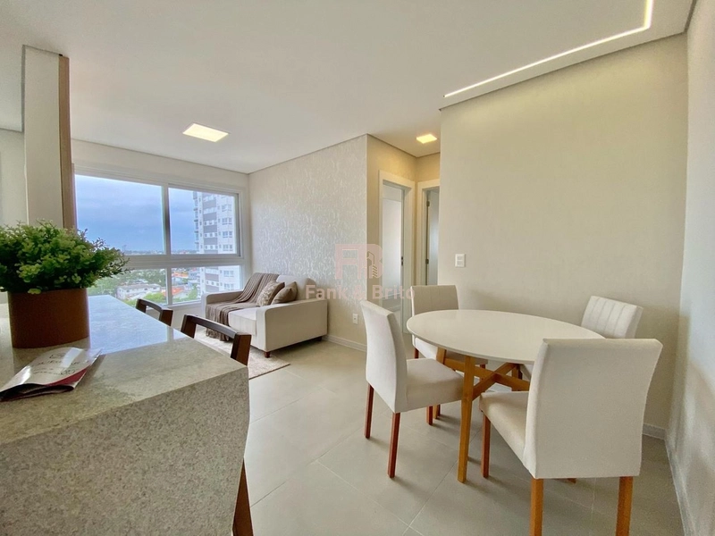 Mobiliado e decorado com  2 dormitorios: 2ª foto da galeria de imagens do imóvel