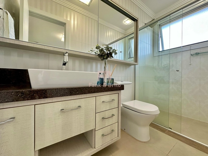 SOBRADO ESPETACULAR EM CONDOMÍNIO DE LUXO.: 27ª foto da galeria de imagens do imóvel