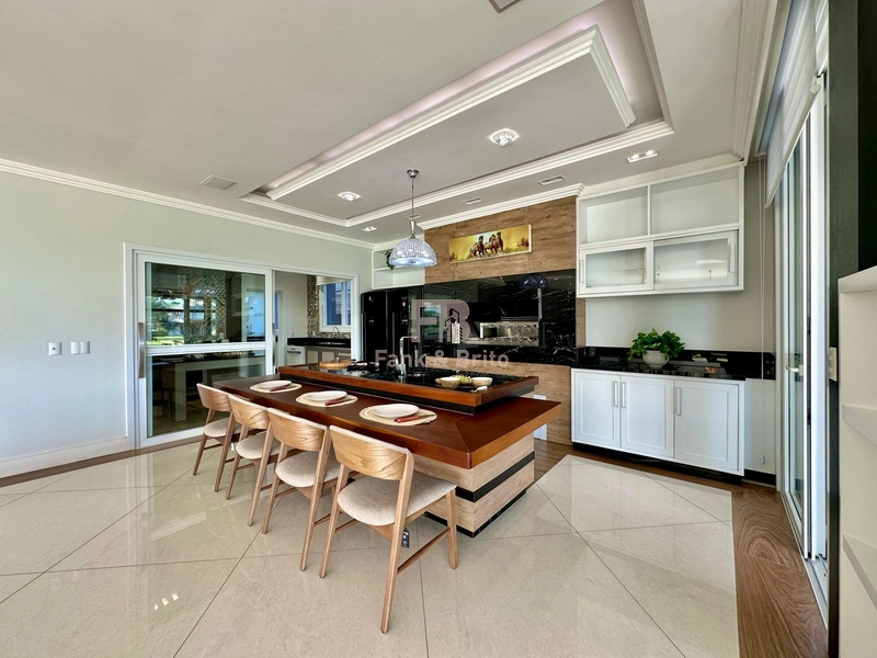 SOBRADO ESPETACULAR EM CONDOMÍNIO DE LUXO.: 9ª foto da galeria de imagens do imóvel