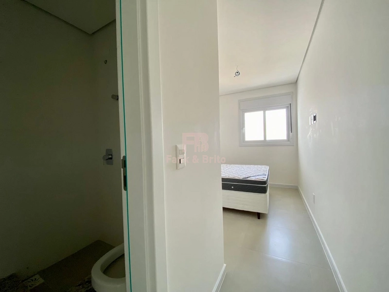 Apartamento novo, a poucos metros do mar!: 8ª foto da galeria de imagens do imóvel