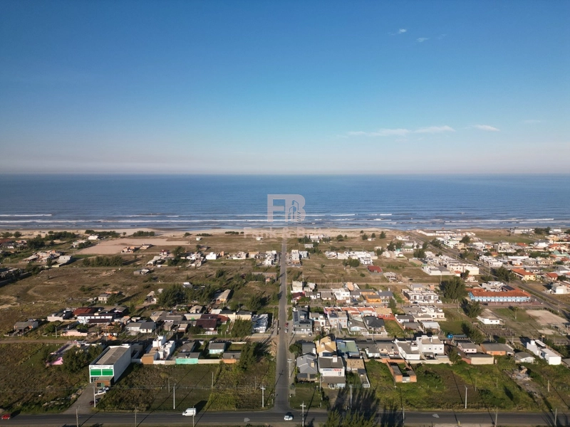 CASA A VENDA PRÓXIMO DO MAR EM CAPÃO DA CANOA: 3ª foto da galeria de imagens do imóvel