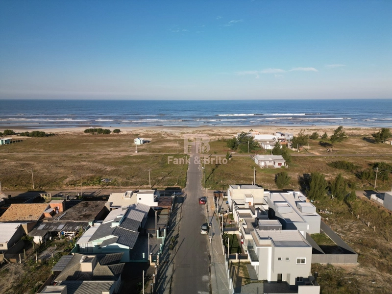 CASA A VENDA PRÓXIMO DO MAR EM CAPÃO DA CANOA: 7ª foto da galeria de imagens do imóvel
