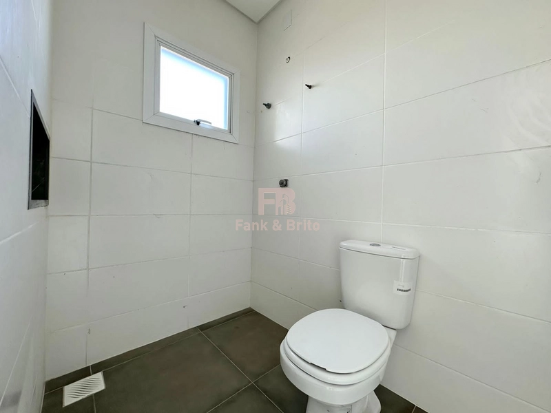 CASA A VENDA PRÓXIMO DO MAR EM CAPÃO DA CANOA: 27ª foto da galeria de imagens do imóvel