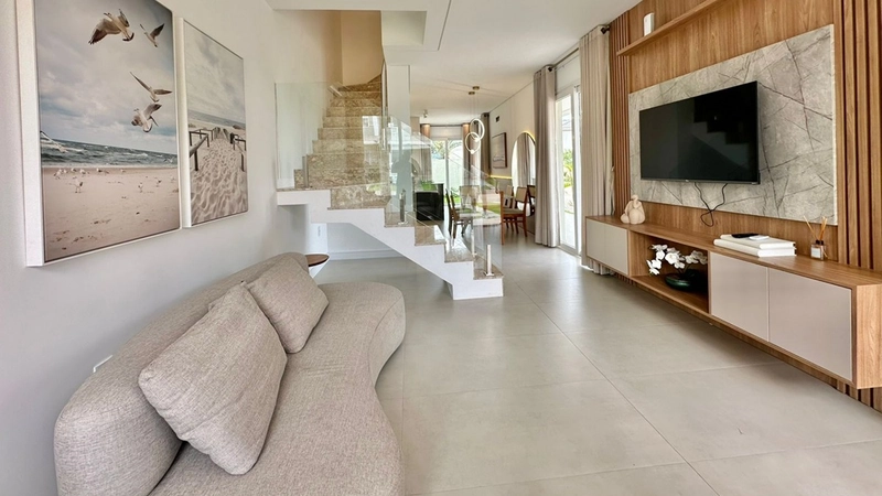 SOBRADO DE ESQUINA MOBILIADO E DECORADO.: 2ª foto da galeria de imagens do imóvel