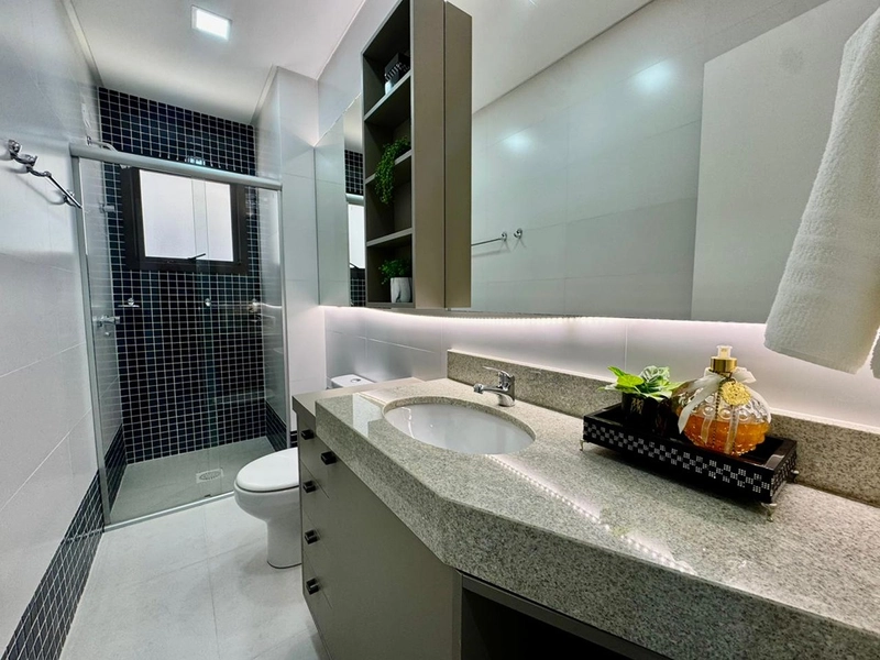 VENDE APARTAMENTO FINAMENTE MOBILIADO E DECORADO EM ZONA NOBRE: 15ª foto da galeria de imagens do imóvel