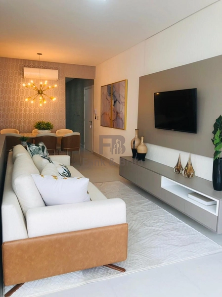 VENDE APARTAMENTO FINAMENTE MOBILIADO E DECORADO EM ZONA NOBRE: 2ª foto da galeria de imagens do imóvel