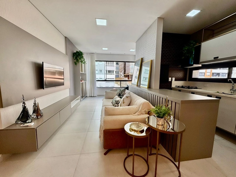 VENDE APARTAMENTO FINAMENTE MOBILIADO E DECORADO EM ZONA NOBRE: 2ª foto da galeria de imagens do imóvel