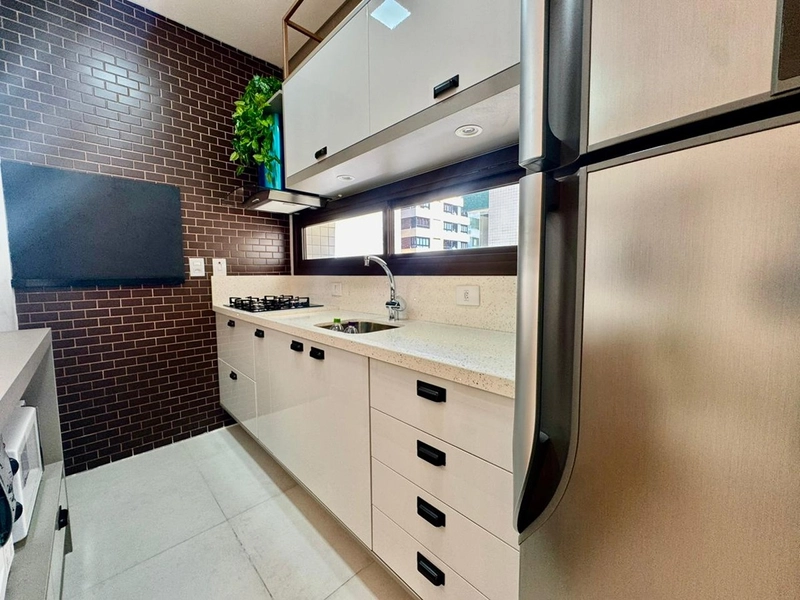 VENDE APARTAMENTO FINAMENTE MOBILIADO E DECORADO EM ZONA NOBRE: 11ª foto da galeria de imagens do imóvel