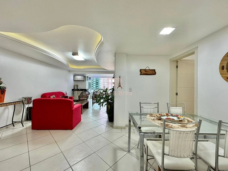 Apartamento Amplo de 3 Dormitórios com Vista para a Praça: 6ª foto da galeria de imagens do imóvel