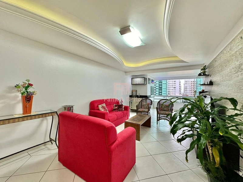 Apartamento Amplo de 3 Dormitórios com Vista para a Praça: 4ª foto da galeria de imagens do imóvel