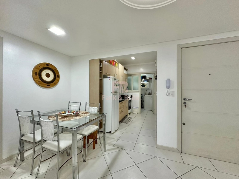 Apartamento Amplo de 3 Dormitórios com Vista para a Praça: 9ª foto da galeria de imagens do imóvel