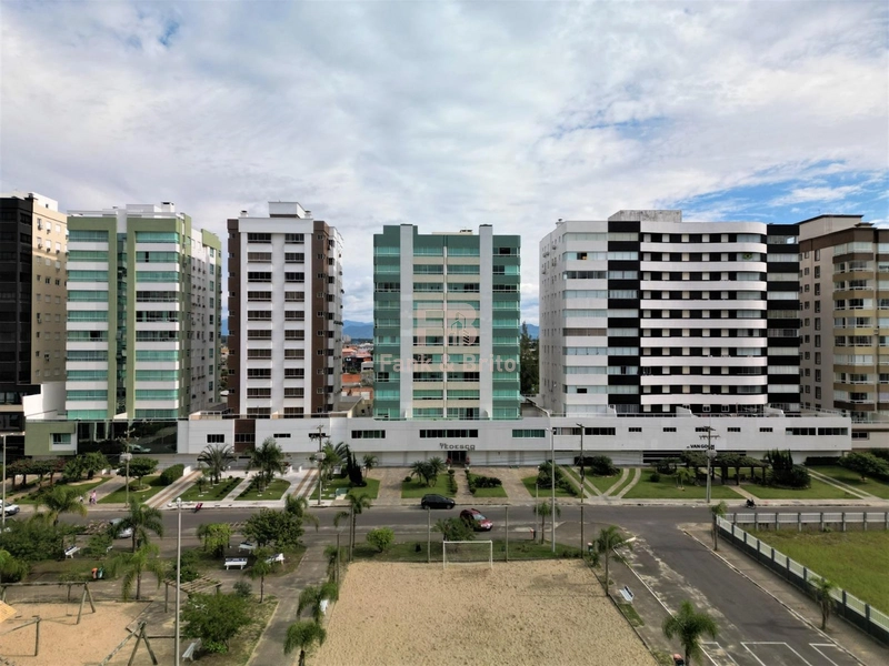 Apartamento Amplo de 3 Dormitórios com Vista para a Praça: 20ª foto da galeria de imagens do imóvel