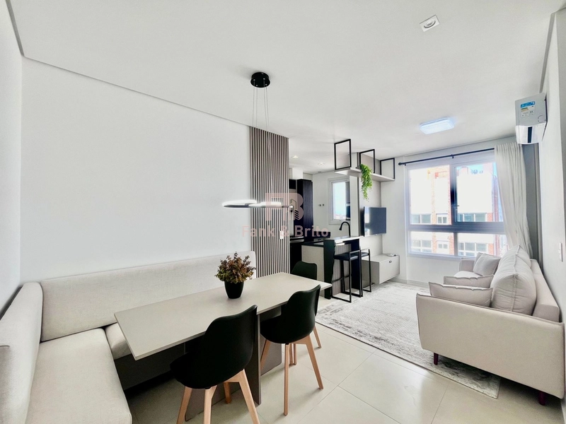 Dois dormitórios de Frente no bairro Navegantes: 2ª foto da galeria de imagens do imóvel