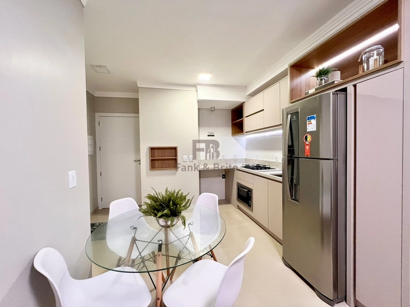 VENDE APARTAMENTO DUAS QUADRAS DO MAR AOS PÉS DA AVENIDA UBIRAJARA: 8ª foto da galeria de imagens do imóvel