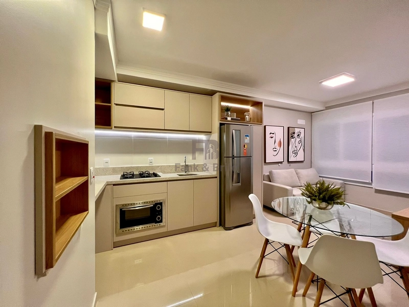 VENDE APARTAMENTO DUAS QUADRAS DO MAR AOS PÉS DA AVENIDA UBIRAJARA: 5ª foto da galeria de imagens do imóvel