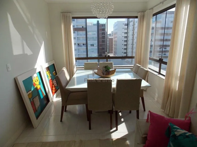 FRENTE PARA PRAÇA ARBORIZADA, FINAMENTE DECORADO!: 1ª foto da galeria de imagens do imóvel