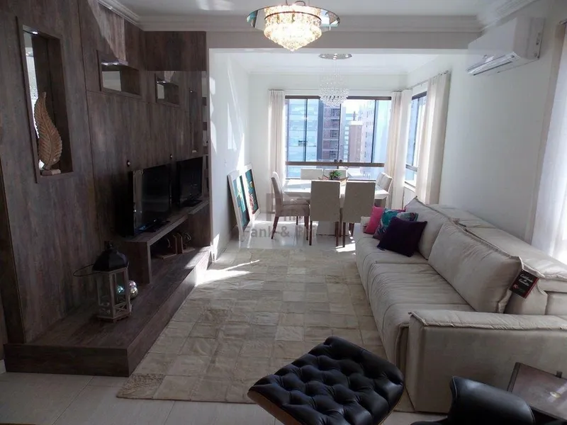 FRENTE PARA PRAÇA ARBORIZADA, FINAMENTE DECORADO!: 3ª foto da galeria de imagens do imóvel