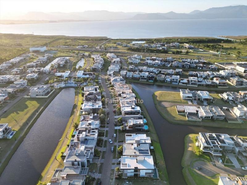 CASA A VENDA CONDOMINIO CAPÃO ILHAS RESORT: 1ª foto da galeria de imagens do imóvel