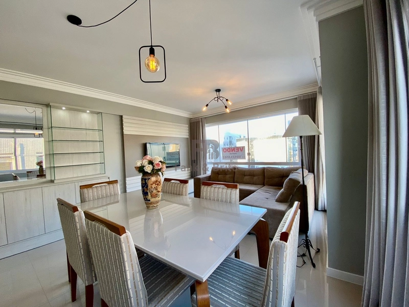 Encantador apartamento próximo ao mar , no bairro navegantes!: 1ª foto da galeria de imagens do imóvel