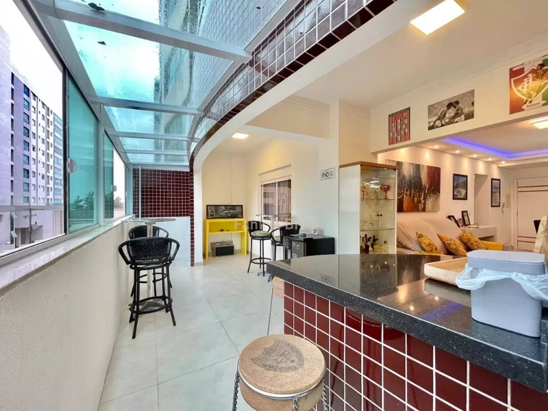 NO BAIRRO MAIS DESEJADO DA PRAIA A POUCOS PASSOS DO MAR!: 2ª foto da galeria de imagens do imóvel