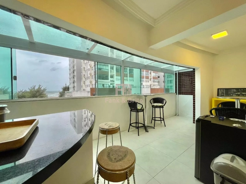 NO BAIRRO MAIS DESEJADO DA PRAIA A POUCOS PASSOS DO MAR!: 1ª foto da galeria de imagens do imóvel