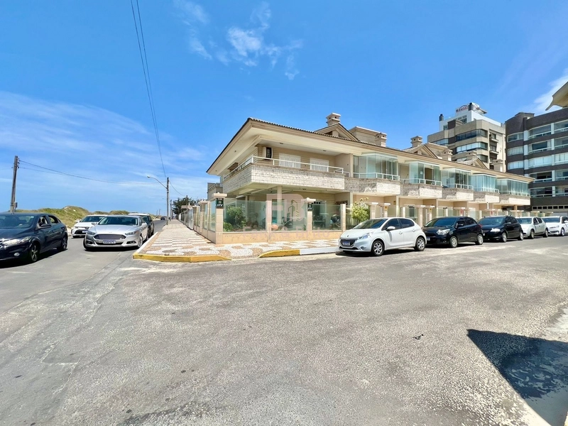 SOBRADO EXCLUSIVO DE FRENTE A PRAÇA AVEZON COM VISTA ETERNA PARA OMAR.: 2ª foto da galeria de imagens do imóvel