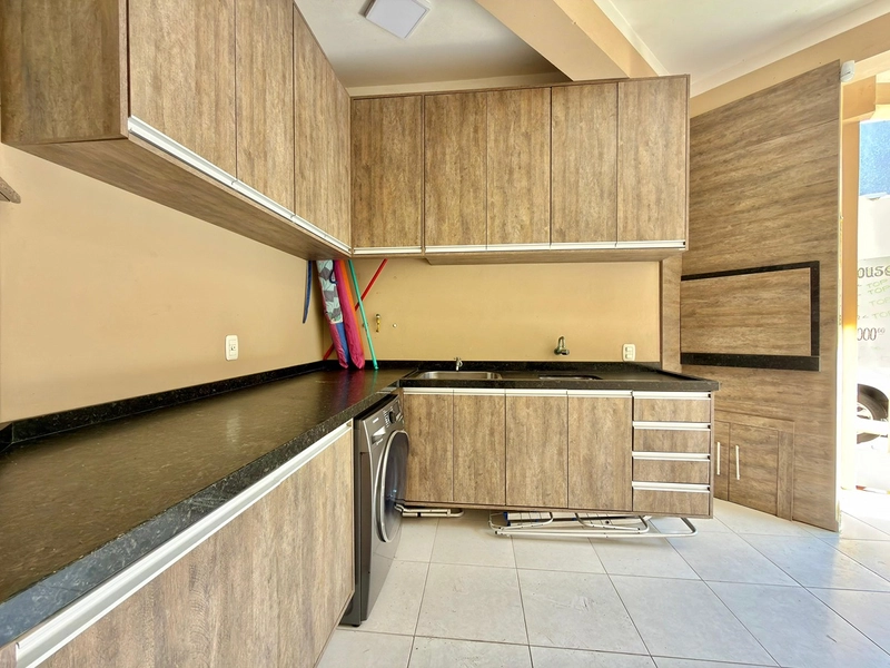 SOBRADO EXCLUSIVO DE FRENTE A PRAÇA AVEZON COM VISTA ETERNA PARA OMAR.: 17ª foto da galeria de imagens do imóvel