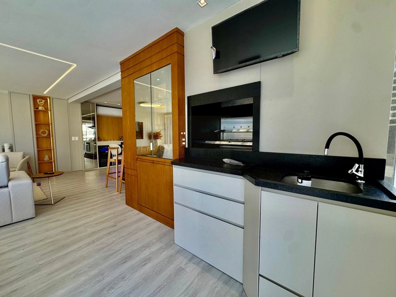 APARTAMENTO FINAMENTE MOBILIADO, DECORADO E COM UM TERRAÇO INCRÍVEL! : 21ª foto da galeria de imagens do imóvel