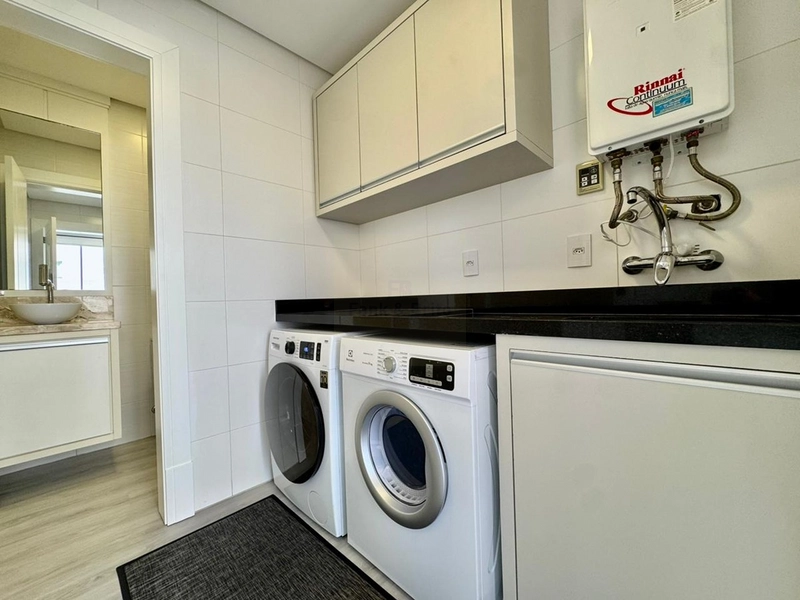 APARTAMENTO FINAMENTE MOBILIADO, DECORADO E COM UM TERRAÇO INCRÍVEL! : 24ª foto da galeria de imagens do imóvel