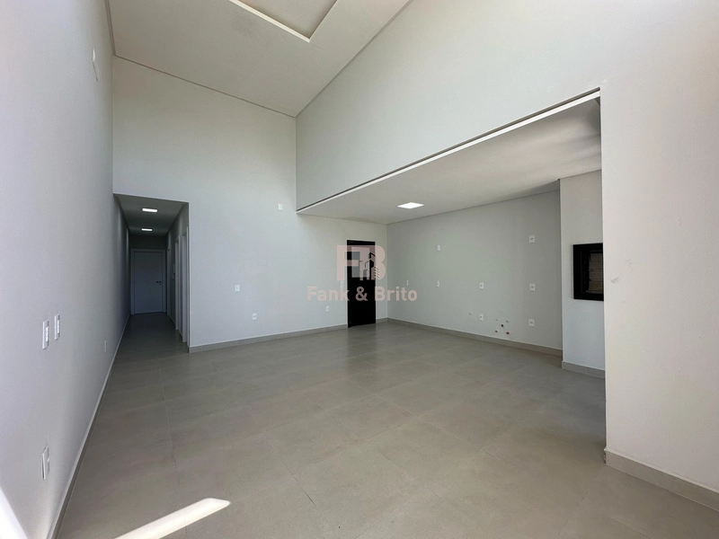 CASA A VENDA EM CAPÃO DA CANOA A DUAS QUADRAS DO MAR: 9ª foto da galeria de imagens do imóvel