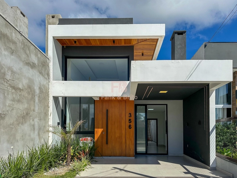 CASA A VENDA EM CAPÃO DA CANOA A DUAS QUADRAS DO MAR: 27ª foto da galeria de imagens do imóvel
