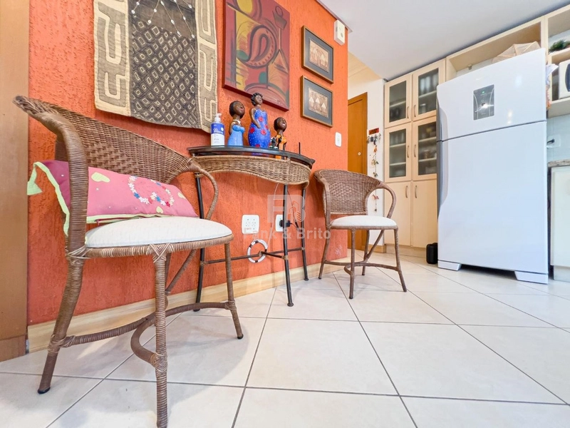 SACADA DE FRENTE PARA AVENIDA.: 8ª foto da galeria de imagens do imóvel