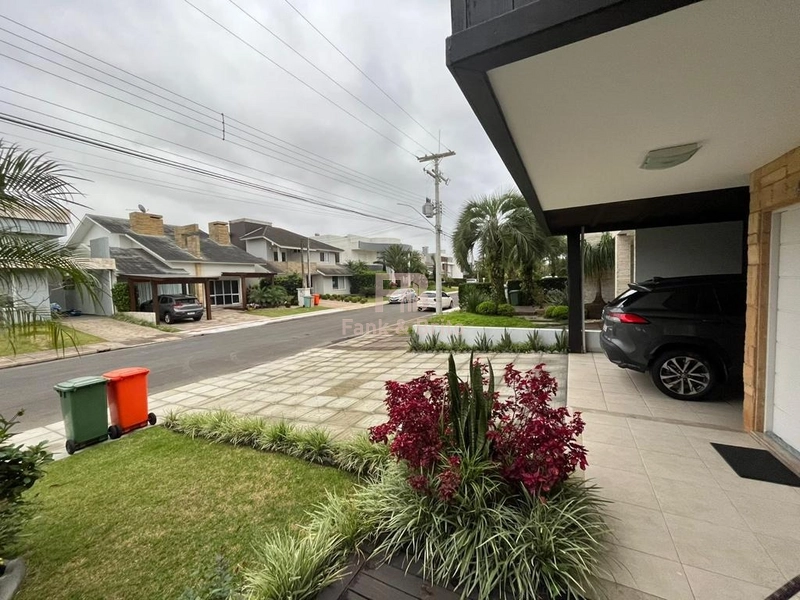 CASA TÉRREA, CONDADO DE CAPÃO, MOBILIADA.: 5ª foto da galeria de imagens do imóvel