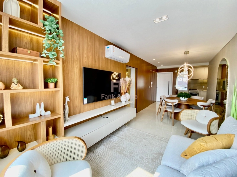 APARTAMENTO BEM MOBILIADO COM VISTA PARA SERRA E LAGOA: 1ª foto da galeria de imagens do imóvel