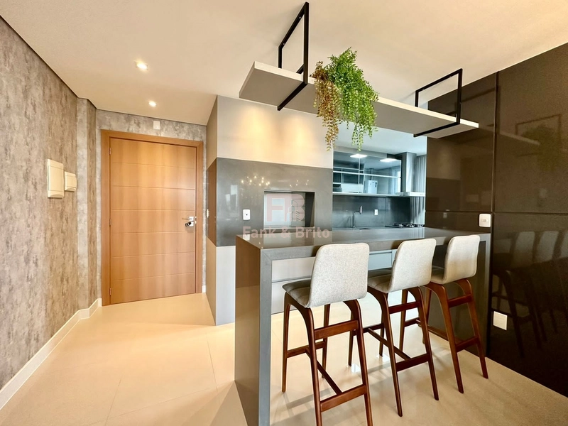 APARTAMENTO À VENDA  NA AVENIDA CENTRAL DE ATLÂNTIDA!: 3ª foto da galeria de imagens do imóvel