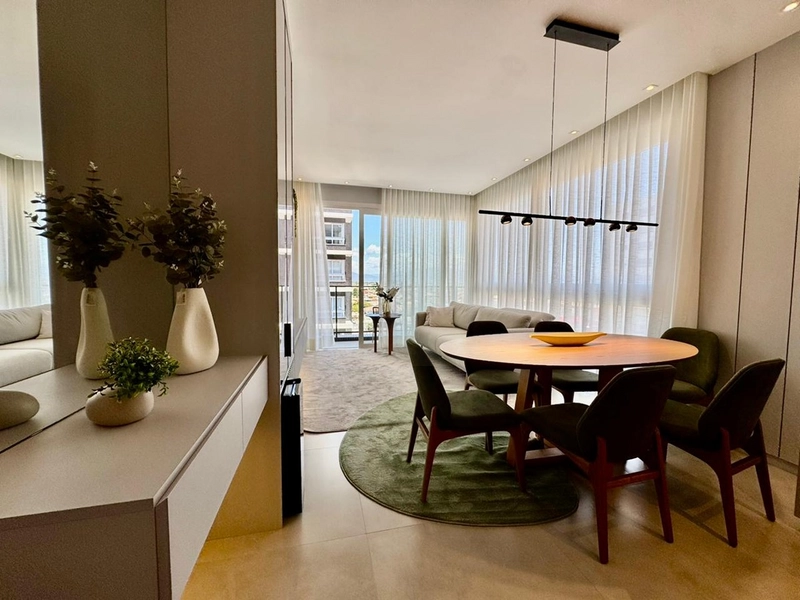 APARTAMENTO AO LADO DA PRAÇA FLAVIO BOIANOVSKI, NUNCA HABITADO.: 2ª foto da galeria de imagens do imóvel