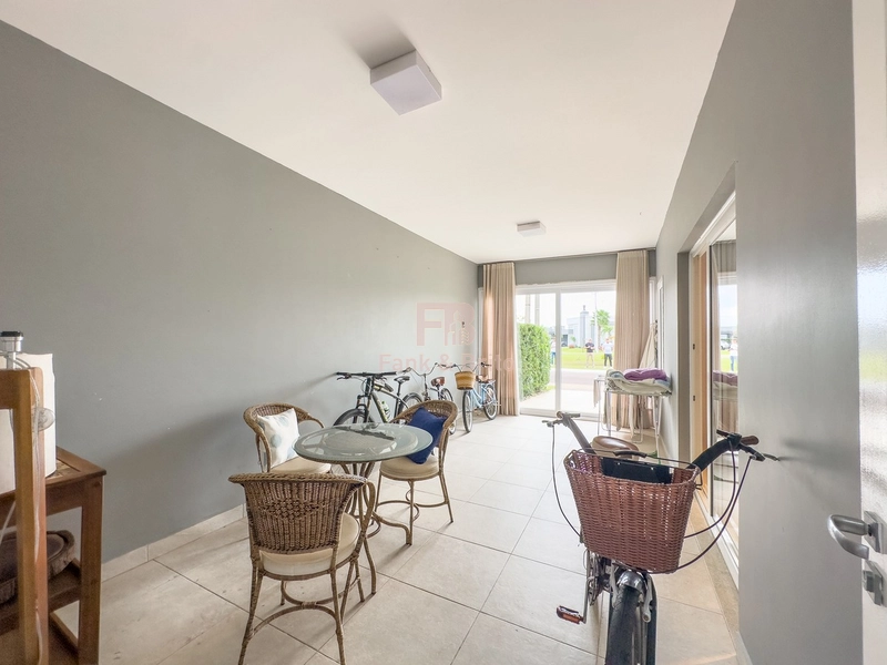 Linda casa em condomínio fechado.: 12ª foto da galeria de imagens do imóvel