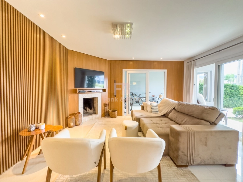 Linda casa em condomínio fechado.: 3ª foto da galeria de imagens do imóvel