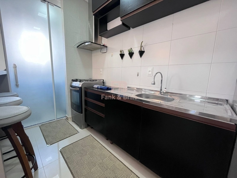 LOCALIZADO JUNTO A PRAÇA ISRAELITA, APENAS 2 QUADRAS DO MAR!: 6ª foto da galeria de imagens do imóvel