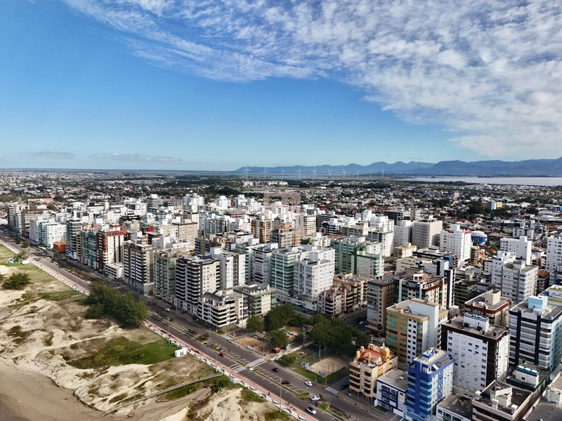 Junto a praça Luiz Bassani, pertinho do mar.: 27ª foto da galeria de imagens do imóvel