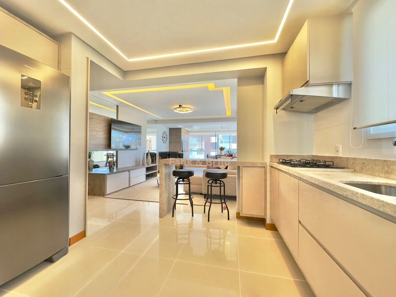 Junto a praça Luiz Bassani, pertinho do mar.: 13ª foto da galeria de imagens do imóvel