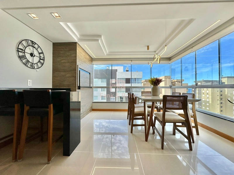 Junto a praça Luiz Bassani, pertinho do mar.: 8ª foto da galeria de imagens do imóvel