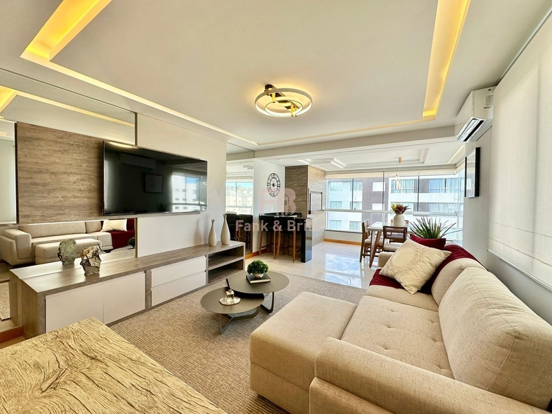 Junto a praça Luiz Bassani, pertinho do mar.: 4ª foto da galeria de imagens do imóvel