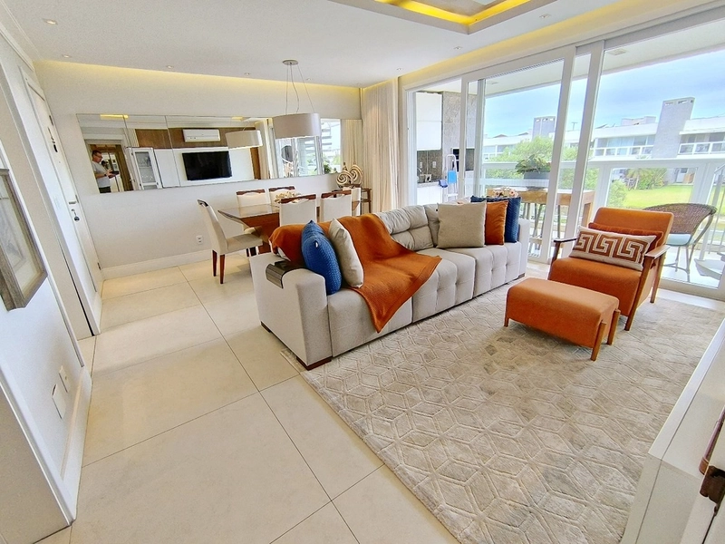 Casa em Condomínio com 160m², 3 dormitórios, 1 suíte, 2 vagas, Condomínio Rossi Atlântida em Xangri-lá: 3ª foto da galeria de imagens do imóvel