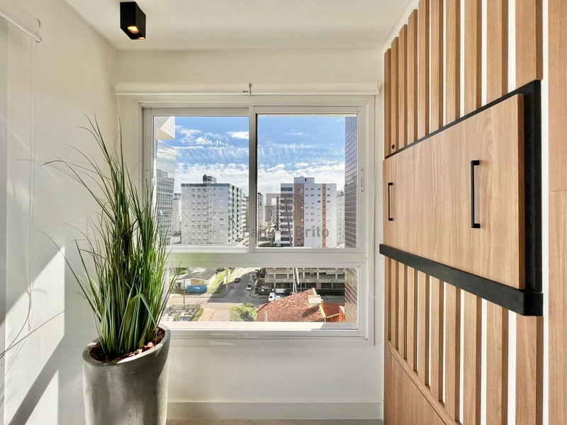 VENDE APARTAMENTO FINAMENTE MOBILIADO E DECORADO A DUAS QUADRAS DO MAR: 10ª foto da galeria de imagens do imóvel